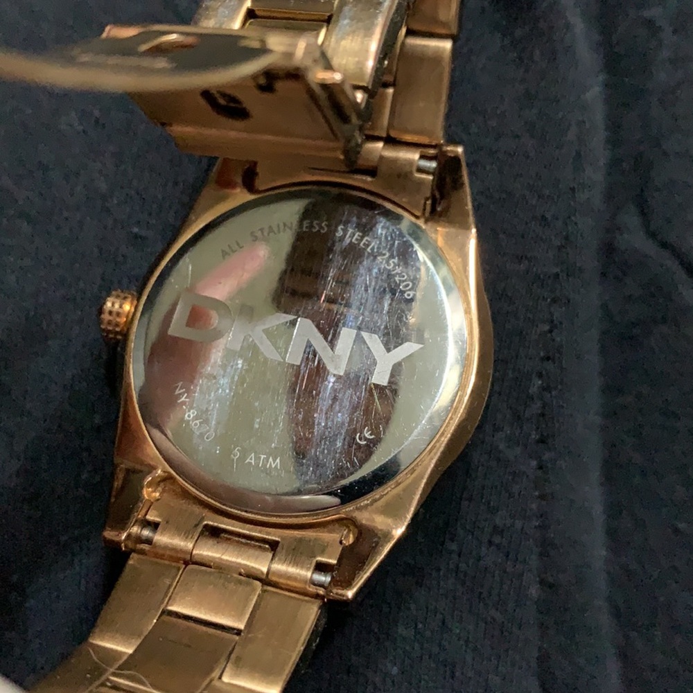 Dkny Watch - image 3